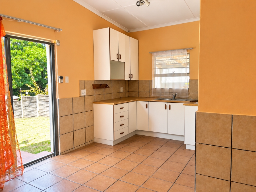 To Let 2 Bedroom Property for Rent in Cambridge Eastern Cape